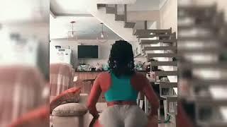 Lindas bucetas de loiras Gozando dentro da coroa escondido